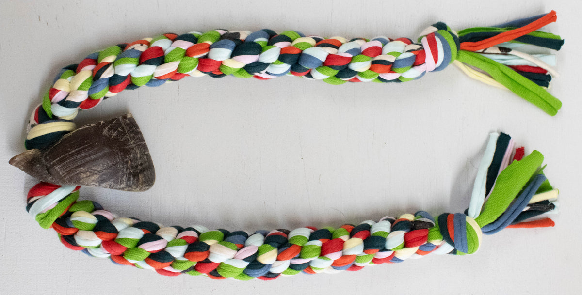 Hoof Tug & Chew red & green