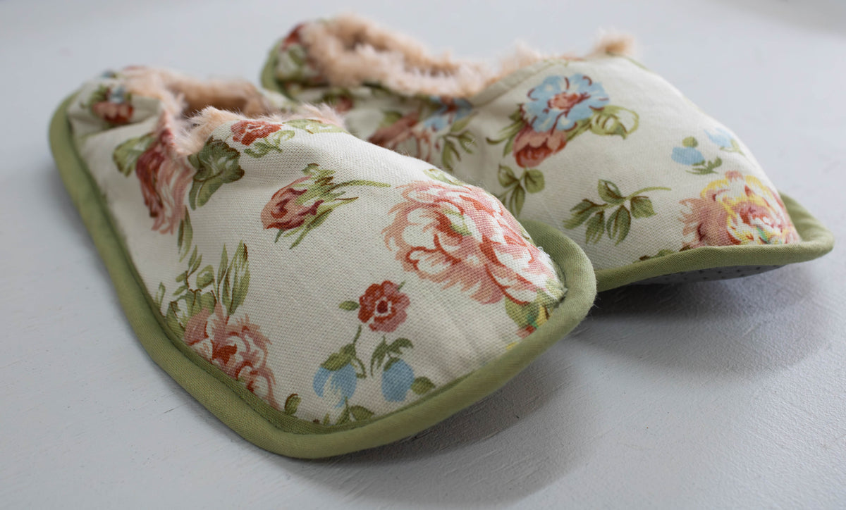 Plush Lined Rose Print Slippers