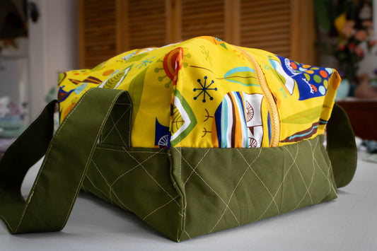 Retro Owl Print Travel Bag