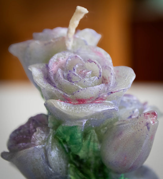Sculptural Lavender Rose Bouquet Candle — Shimmering Pearl Finish